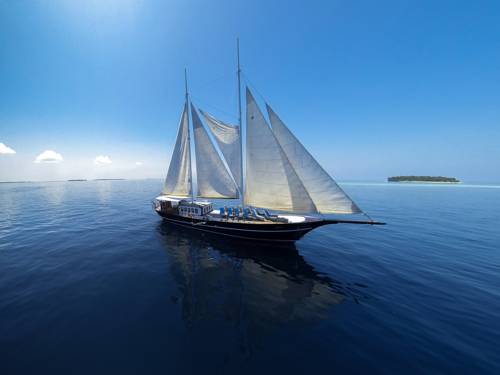 Maldives booking.com